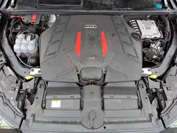 Audi SQ7 TFSI quattro