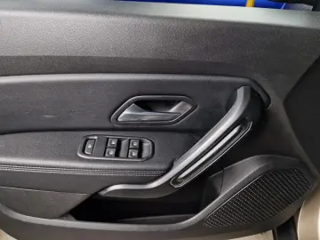 DACIA DUSTER PRESTIGE 4X4 1.6i 115CP 2019