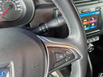 DACIA DUSTER PRESTIGE 4X4 1.6i 115CP 2019