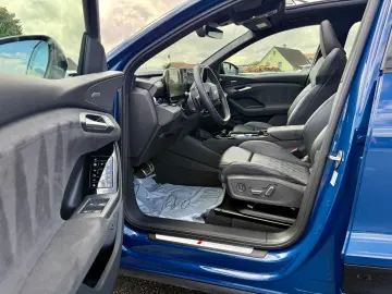 SQ6 e-tron 360 kW quattro edition one blue NP120