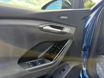 SQ6 e-tron 360 kW quattro edition one blue NP120