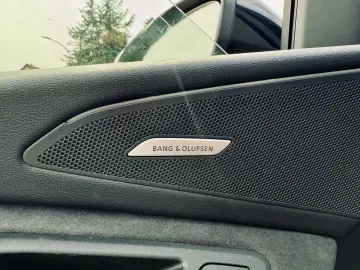 SQ6 e-tron 360 kW quattro edition one blue NP120