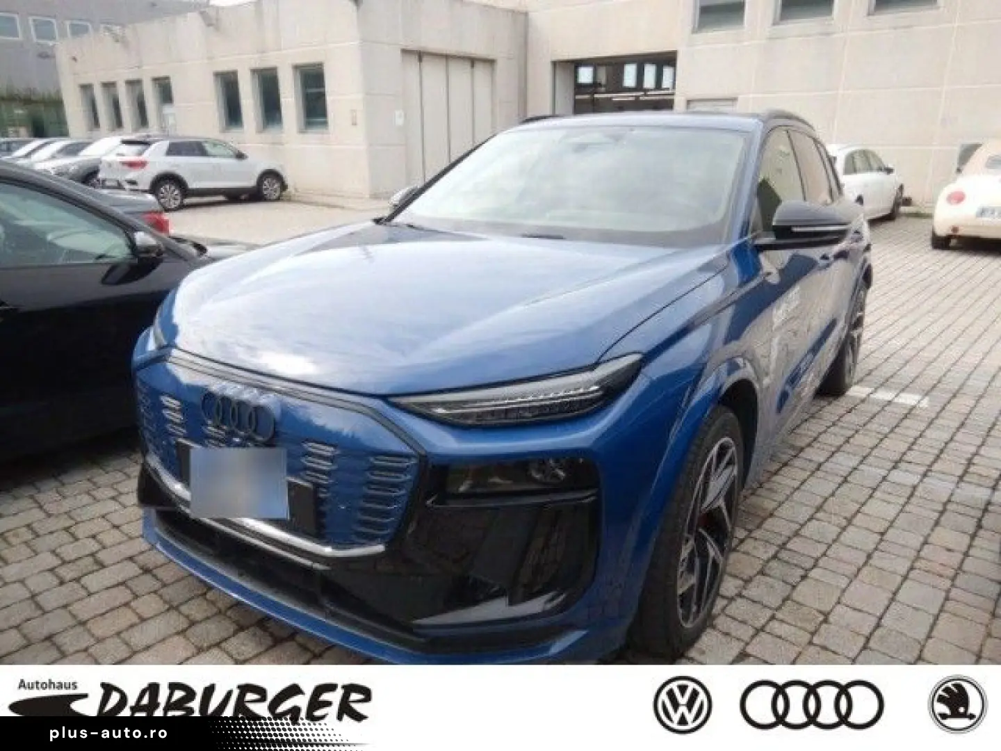SQ6 e-tron quattro edition one blue Panoramadach