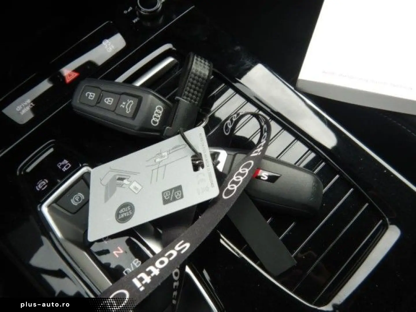 SQ6 e-tron quattro edition one blue Panoramadach