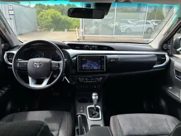Hilux Double Cab Comfort 4x4 2.4 D-4D