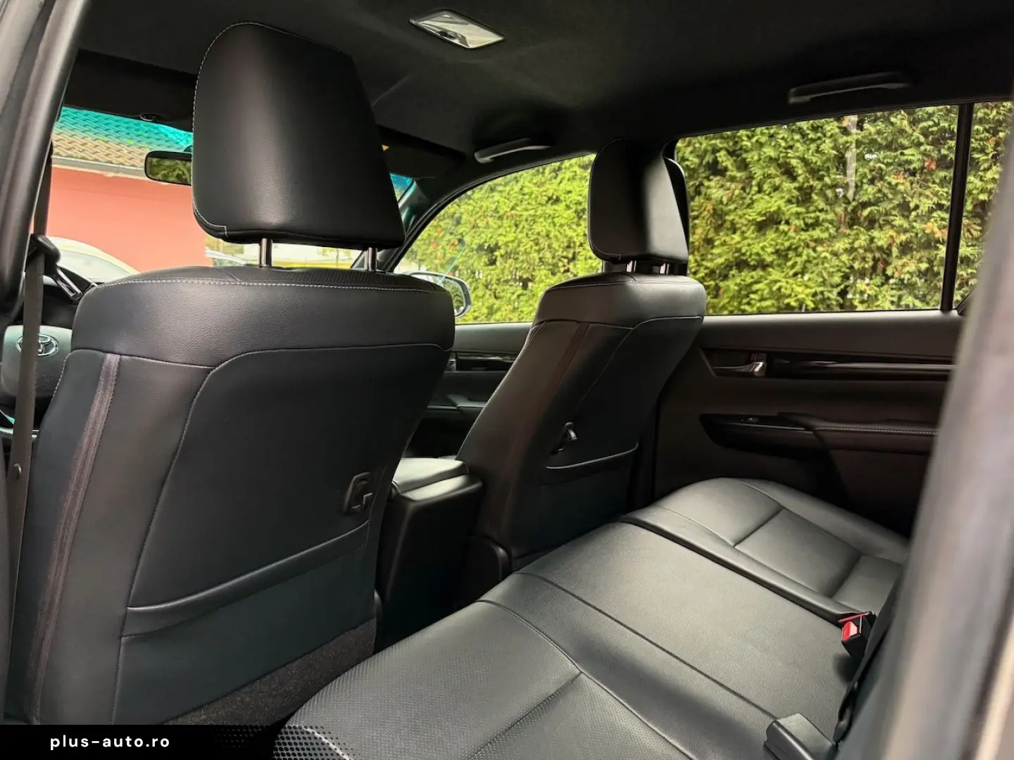 Hilux 2.4 D-4D 4x4 DoKa Executive Automata Tapiserie Piele