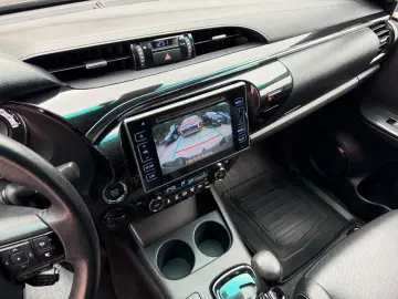 Hilux 2.4 D-4D 4x4 DoKa Executive Automata Tapiserie Piele