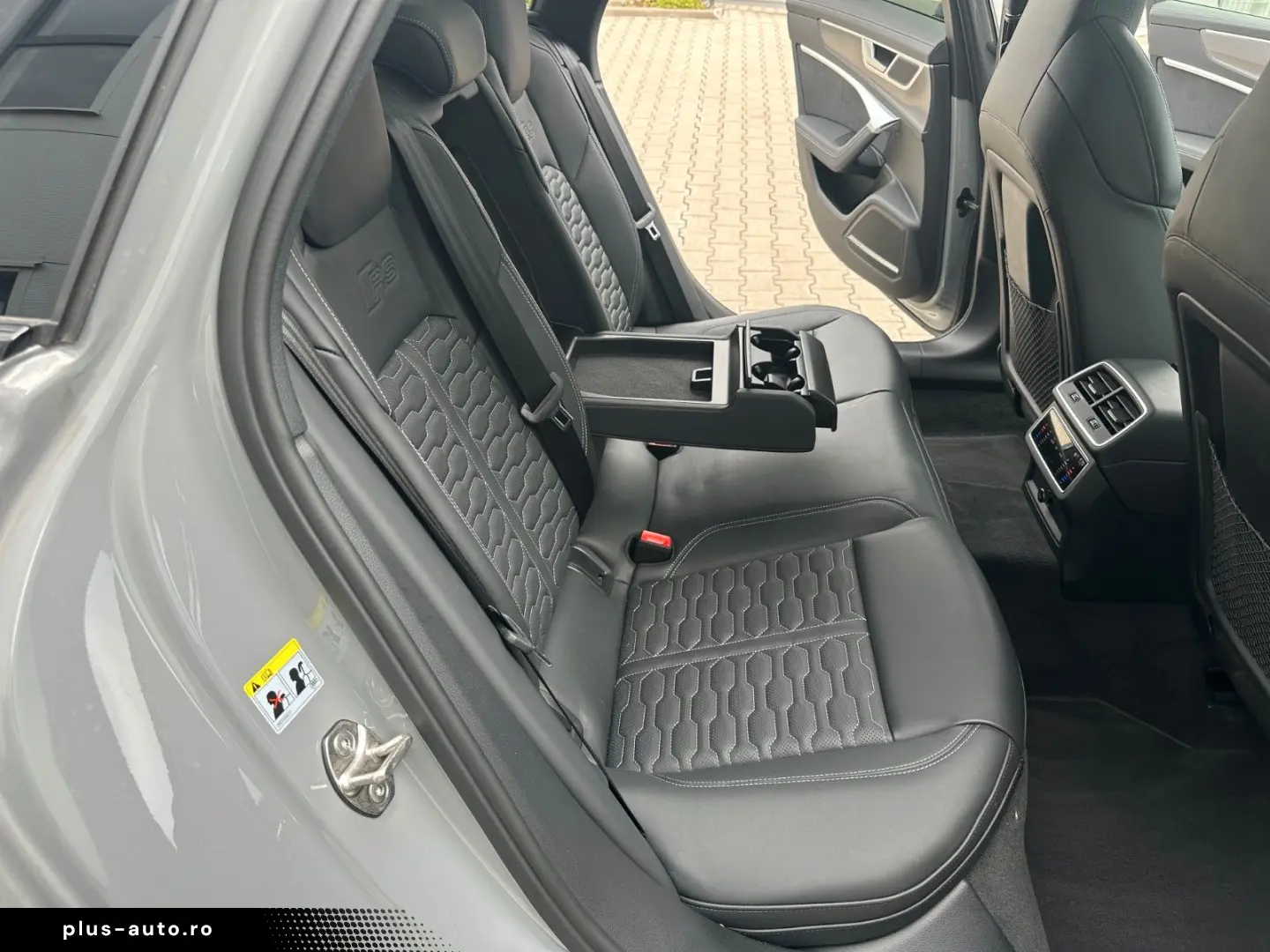 RS 6 Av. 4.0 quattro Pano DynamickPak 23 schwarz