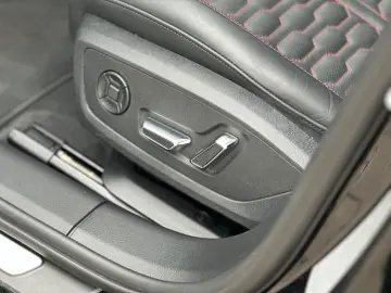 RS 6 Av. 4.0 quattro Pano DynamickPak 23 schwarz