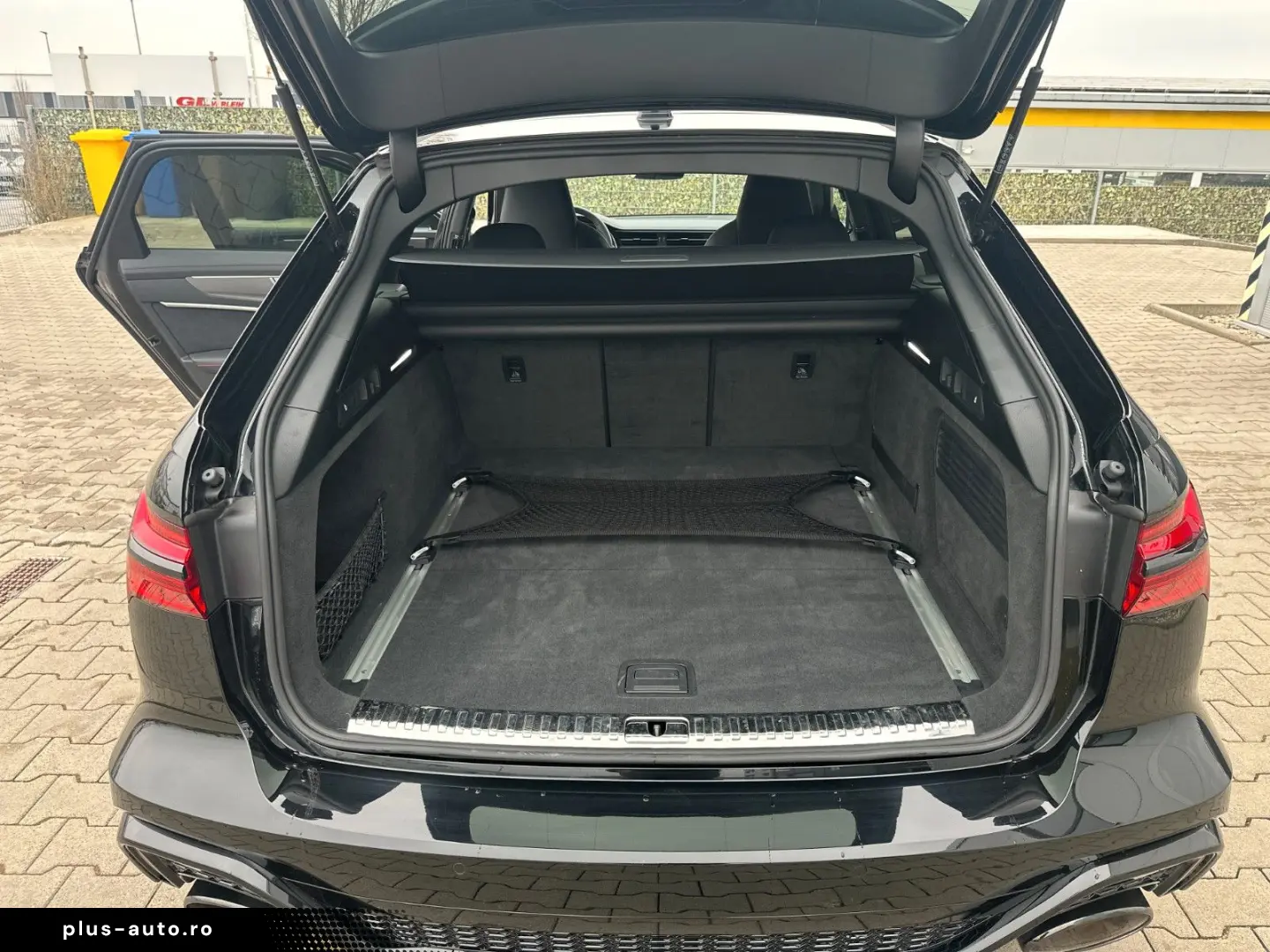 RS 6 Av. 4.0 quattro Pano DynamickPak 23 schwarz