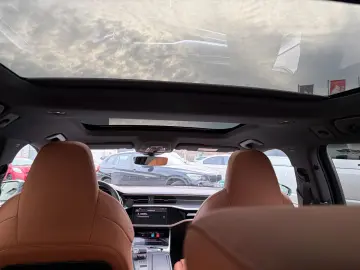 RS6  Avant 4.0 TFSI quattro  LASER HEADUP