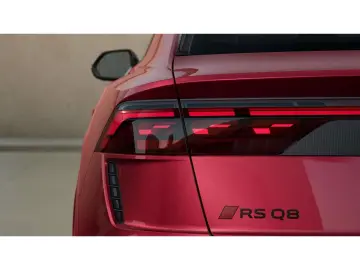 RSQ8 TFSI quattro performance Keramik AHK P-Dach