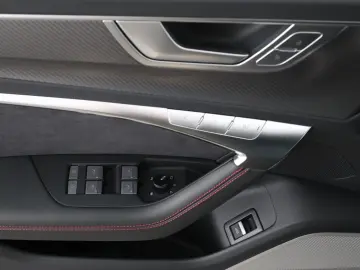 RS6 Avant 4.0 TFSI quattro tiptronic   PANO