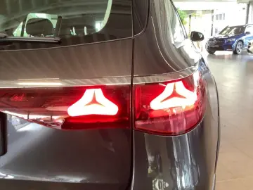 E 300 de 4M T All-Terrain DIGITAL AIR DISTR AHK