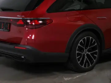 E 300 de 4M T All-Terrain HEAD-UP NIGHT AHK