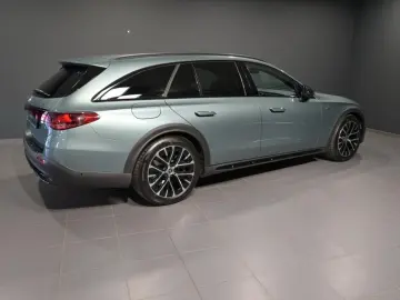 E 300 de 4M T All-Terrain PANO AHK HEADUP NIGHT