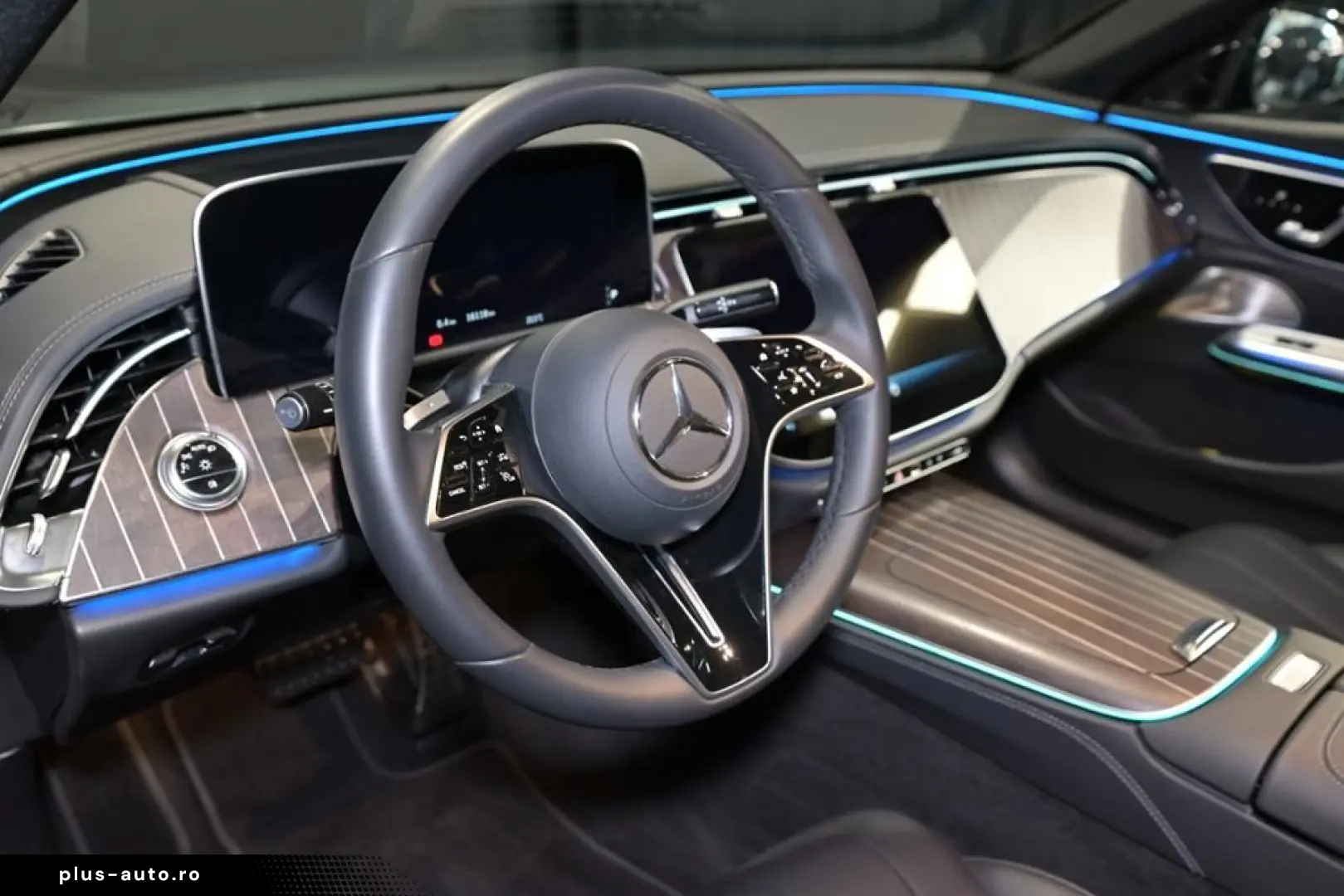 E 300 de 4M T All-Terrain PANO AHK HEADUP NIGHT