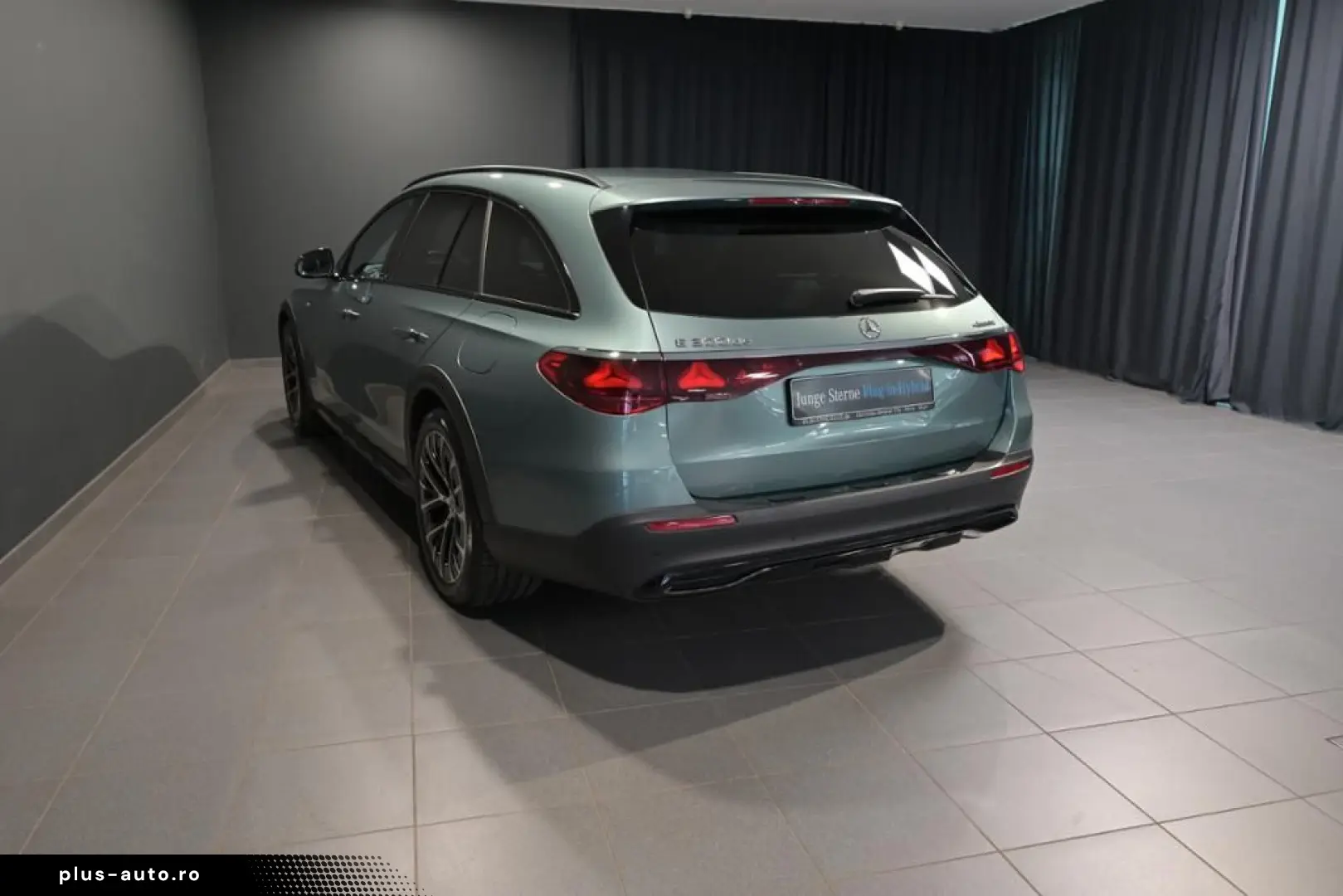 E 300 de 4M T All-Terrain PANO AHK HEADUP NIGHT