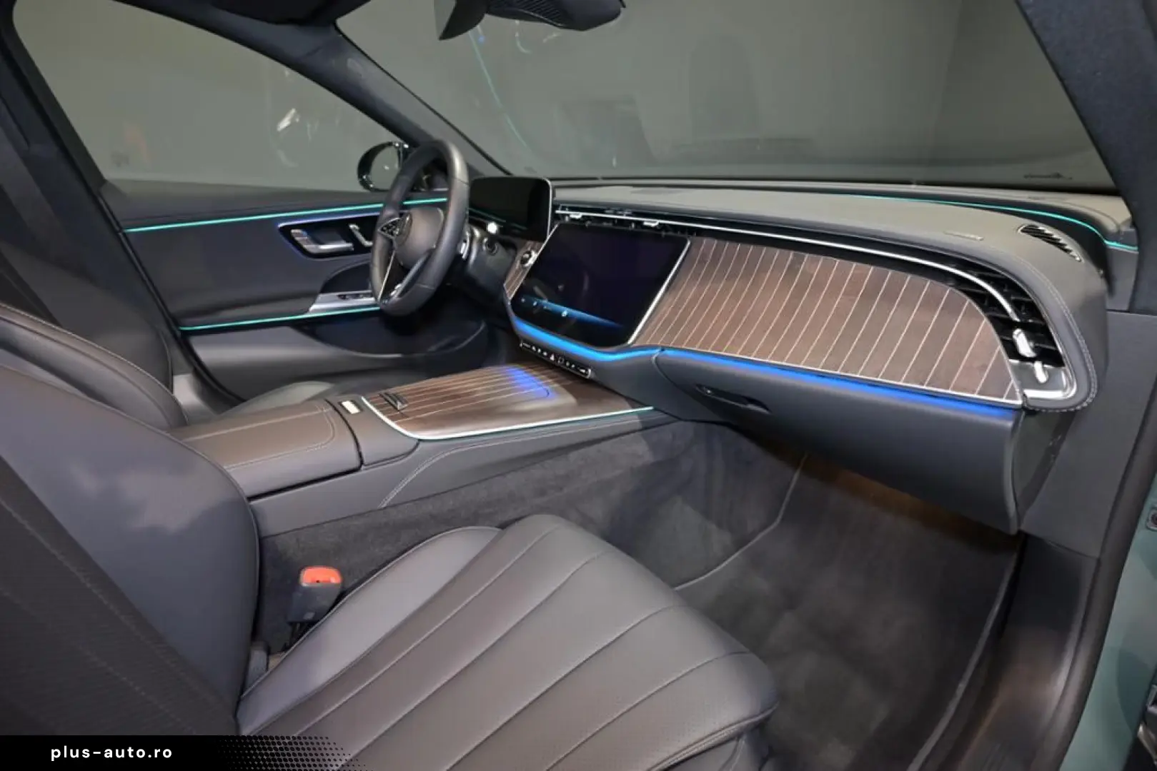 E 300 de 4M T All-Terrain PANO AHK HEADUP NIGHT