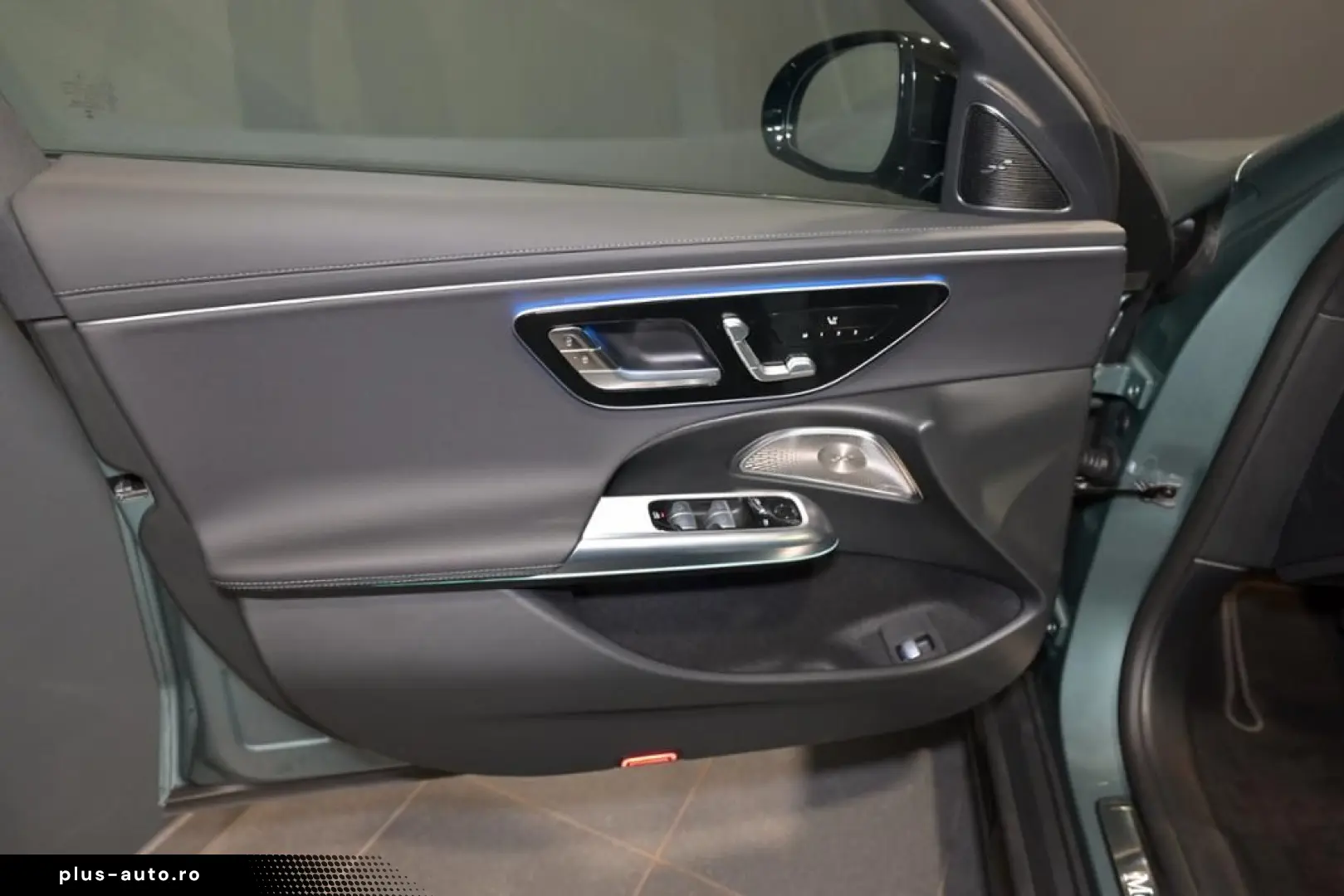 E 300 de 4M T All-Terrain PANO AHK HEADUP NIGHT