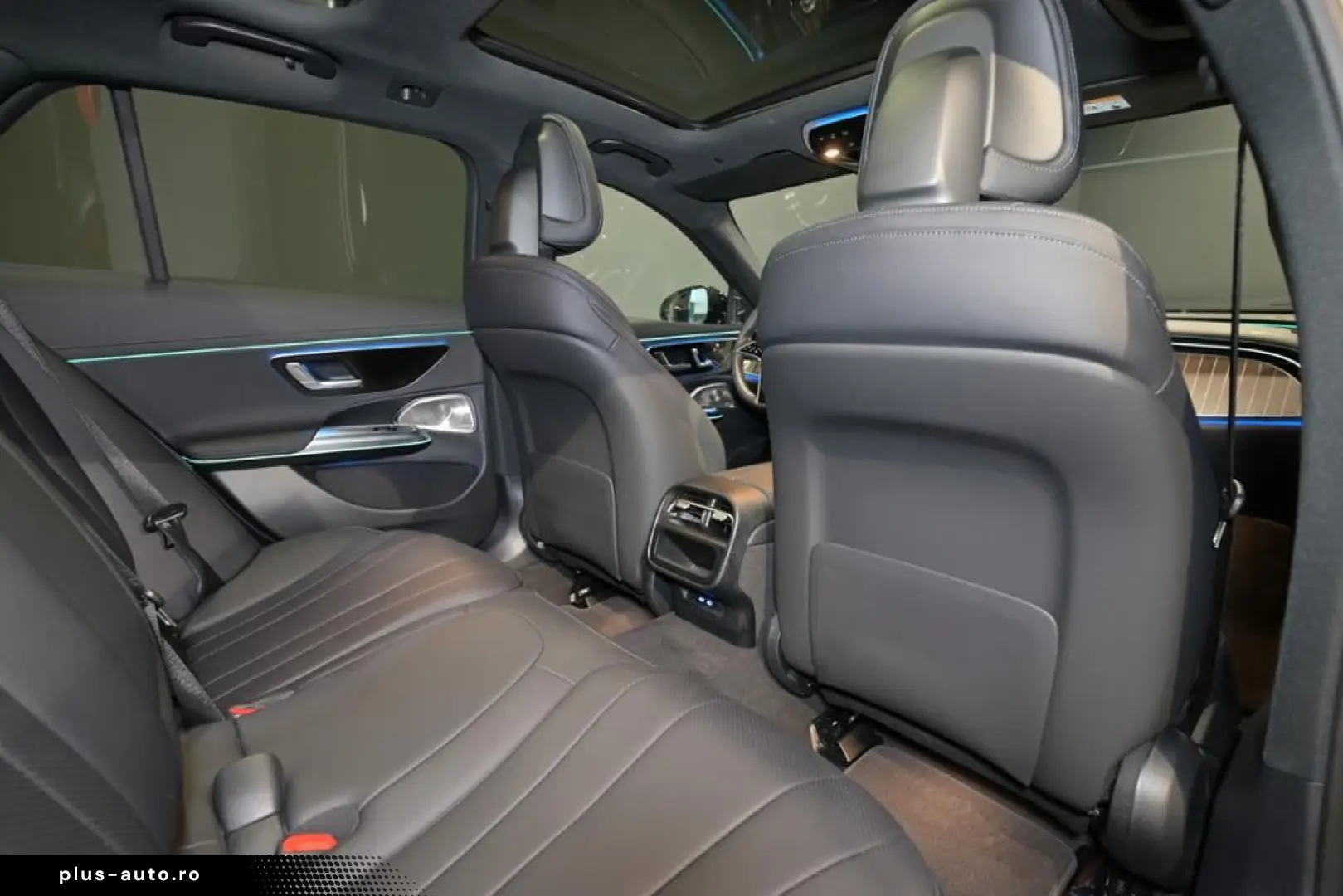 E 300 de 4M T All-Terrain PANO AHK HEADUP NIGHT