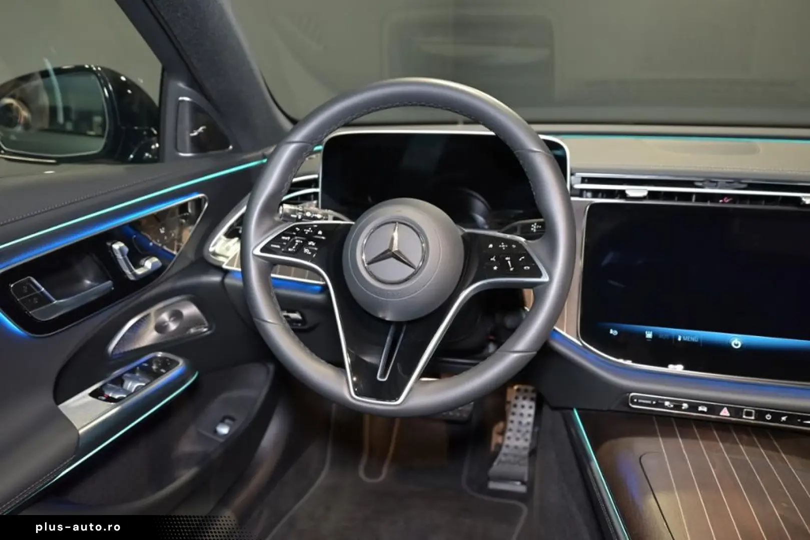 E 300 de 4M T All-Terrain PANO AHK HEADUP NIGHT