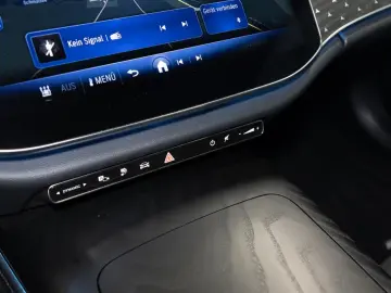 E 300 e   AMG BURM NIGHT DISTR KAMERA SPUR PDC