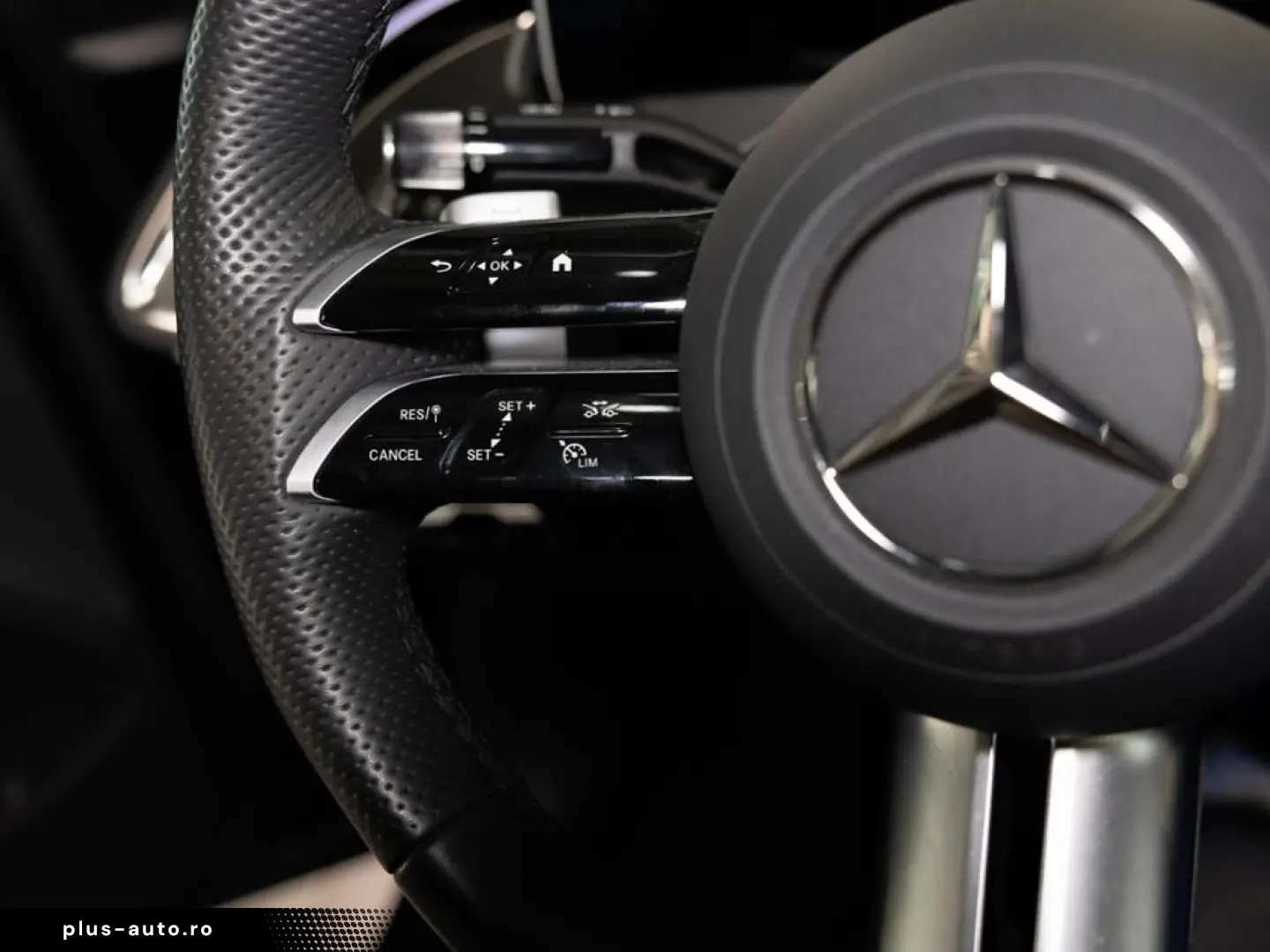 E 300 e   AMG BURM NIGHT DISTR KAMERA SPUR PDC