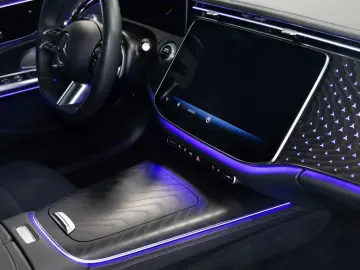 E 300 e   AMG BURM NIGHT DISTR KAMERA SPUR PDC