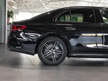 E 300 e   AMG BURM NIGHT DISTR KAMERA SPUR PDC