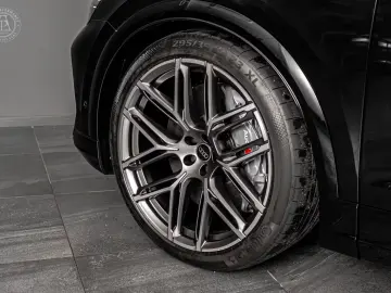 Audi RSQ8 Performance 4.0 TFSI Quattro