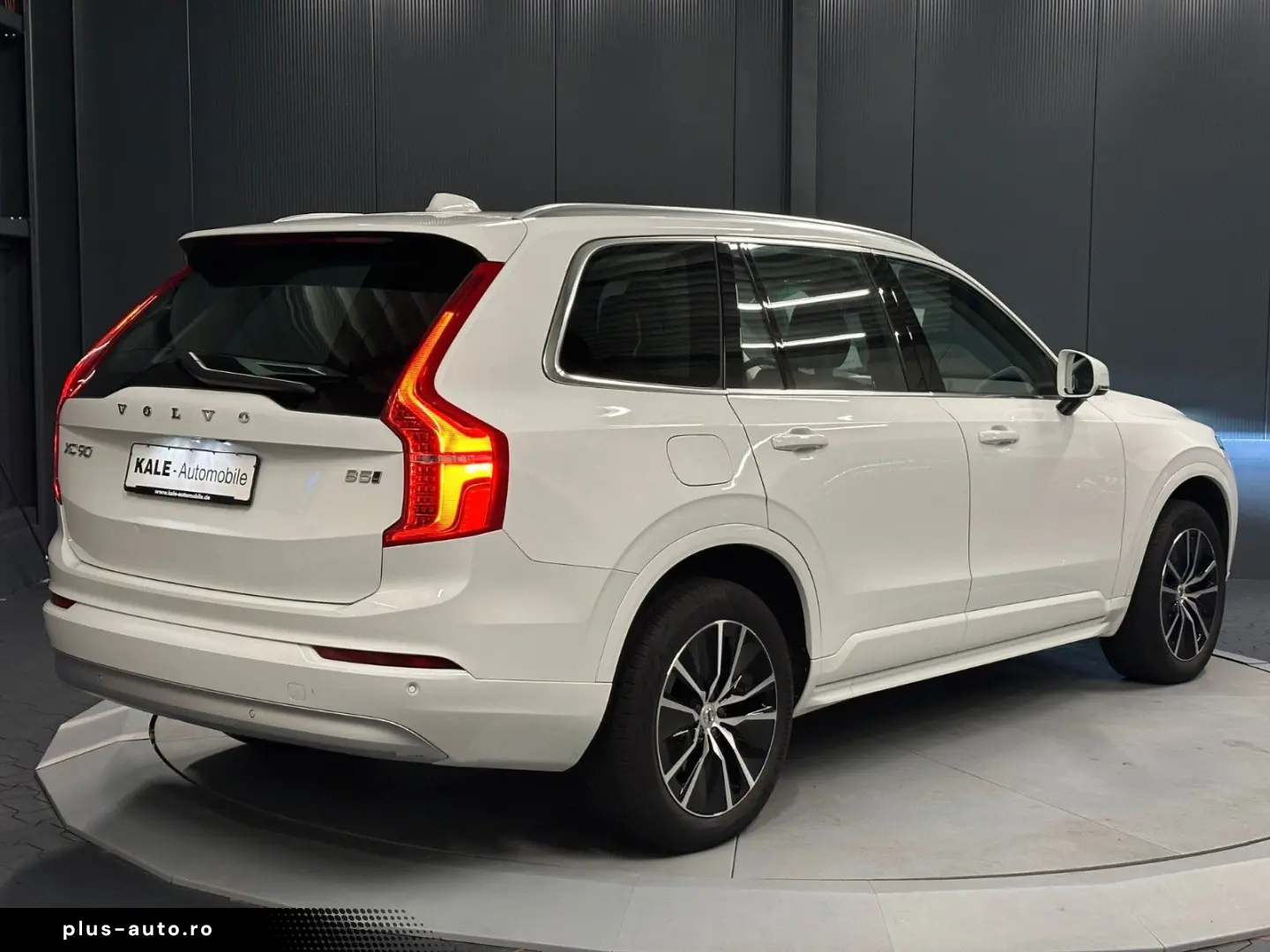 XC90 Momentum Pro AWD  19Zoll AHK LEDER KAMERA