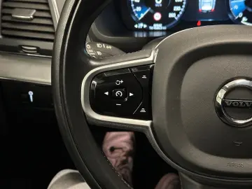 XC90 Momentum Pro AWD  19Zoll AHK LEDER KAMERA