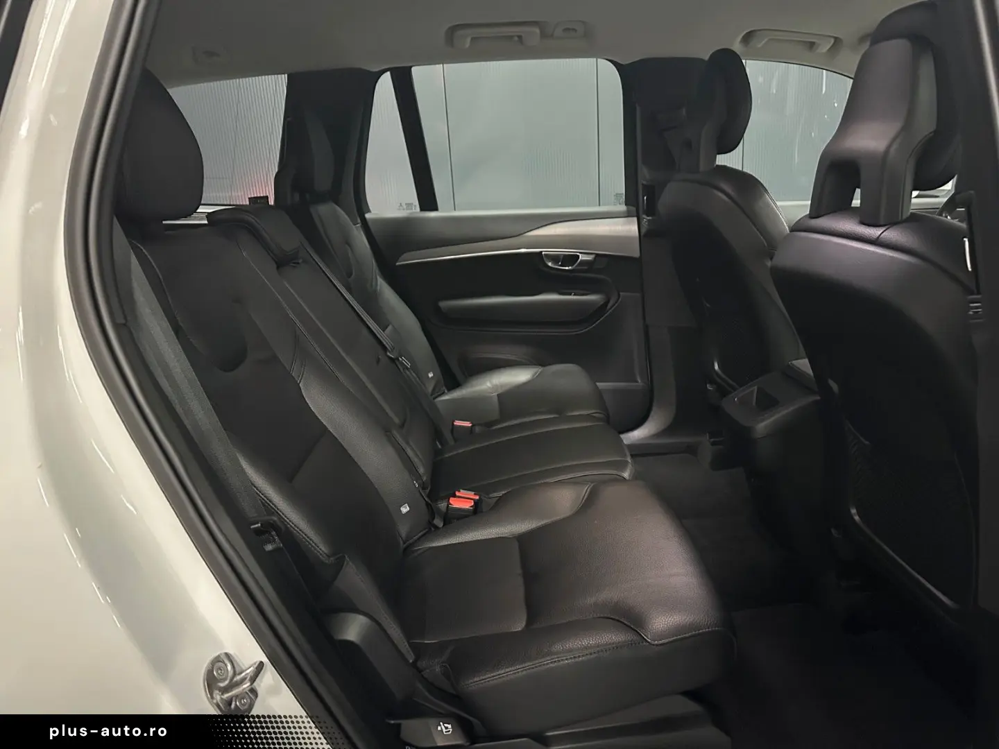 XC90 Momentum Pro AWD  19Zoll AHK LEDER KAMERA