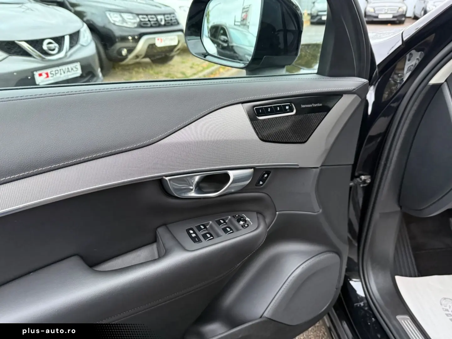 XC 90 Plus Dark AWD 7-Sitze Harman-Kardon