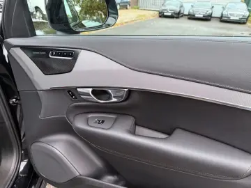 XC 90 Plus Dark AWD 7-Sitze Harman-Kardon