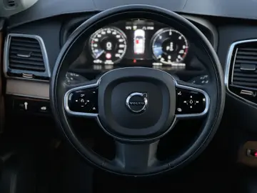 XC90 B5 AWD Inscription AHK Kamera DAB  20 LM