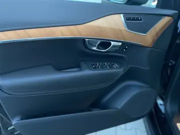 XC90 B5 AWD Inscription AHK Kamera DAB  20 LM