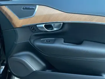 XC90 B5 AWD Inscription AHK Kamera DAB  20 LM