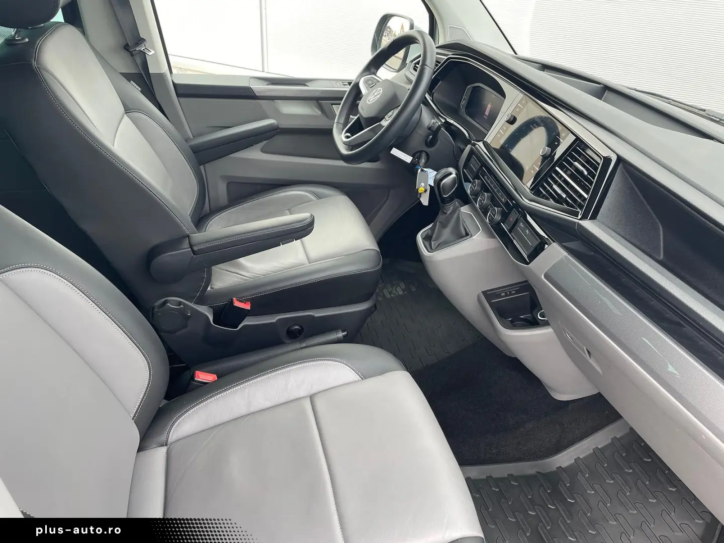 T6.1 Caravelle Highline STANDHZ NAVI LEDER PDC