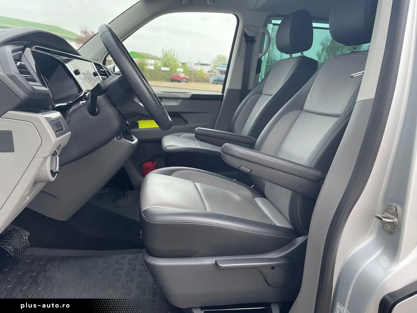 T6.1 Caravelle Highline STANDHZ NAVI LEDER PDC