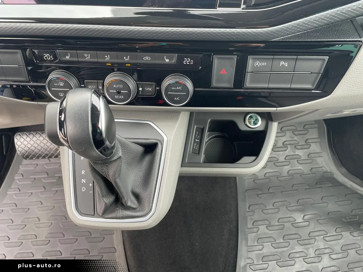 T6.1 Caravelle Highline STANDHZ NAVI LEDER PDC