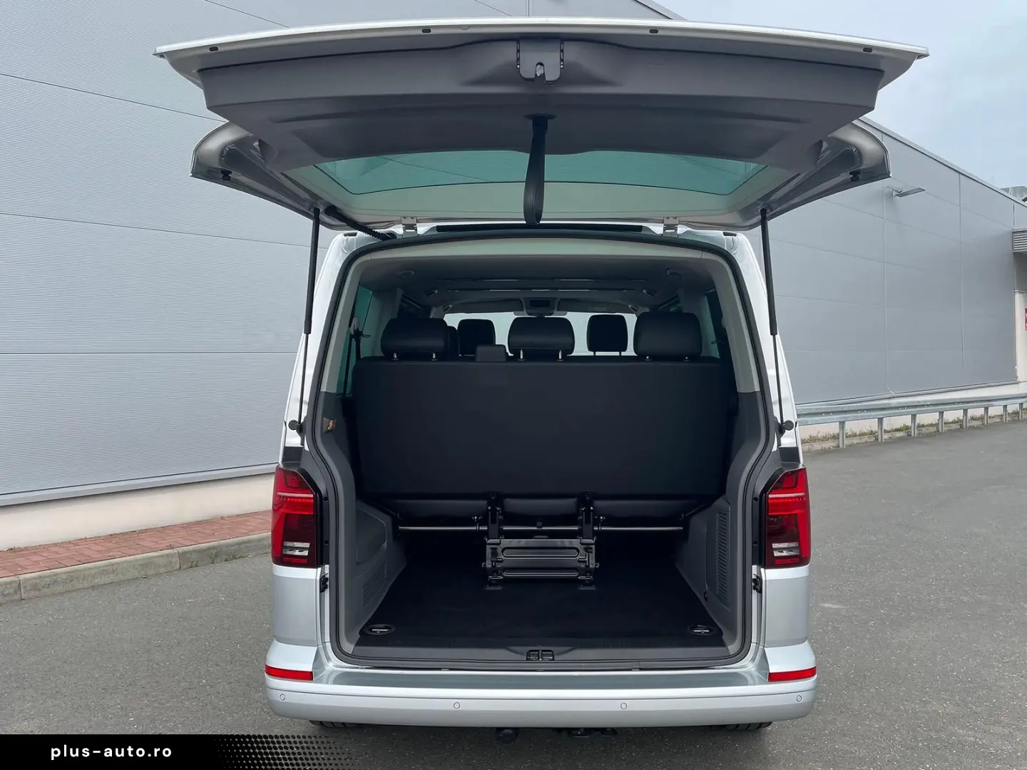 T6.1 Caravelle Highline STANDHZ NAVI LEDER PDC