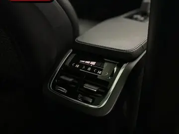 XC90 B5 D AWD 7SITZ PANO LUFT 360 HUD H K 4-ZONE