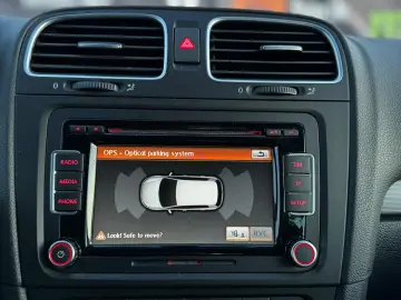 Volkswagen GOLF VI 1.6 TDI STYLE