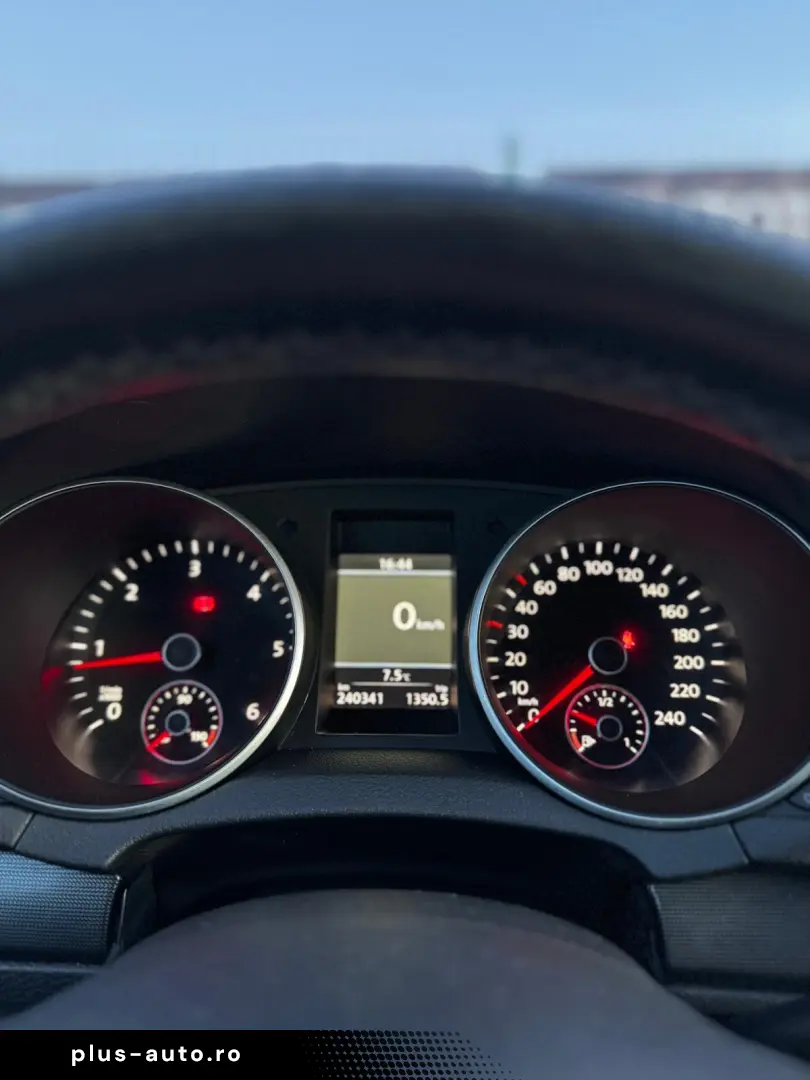 Volkswagen GOLF VI 1.6 TDI STYLE