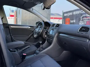 Volkswagen GOLF VI 1.6 TDI STYLE