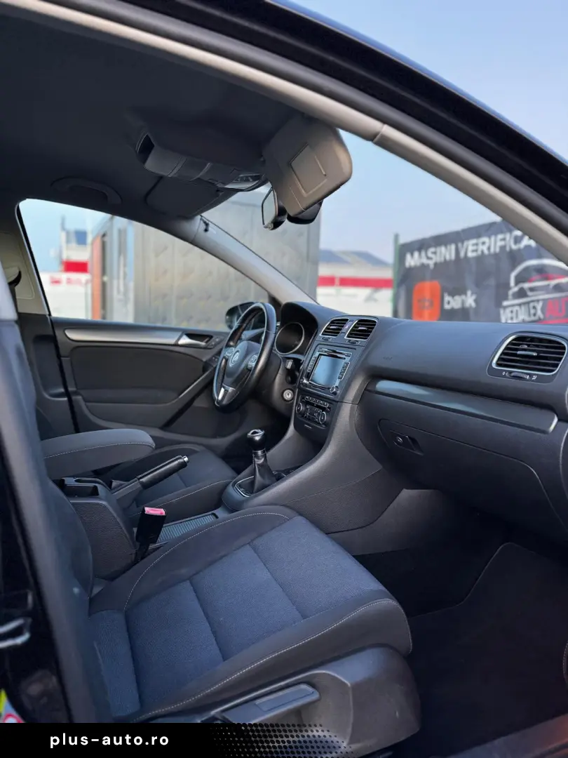 Volkswagen GOLF VI 1.6 TDI STYLE