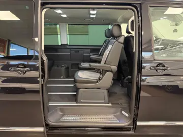 T6.1Multivan Generation Six4MOTION Leder LED ACC