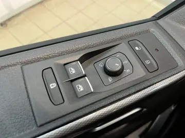 T6.1 Multivan Generation Six 2.0 TDI DSG Leder